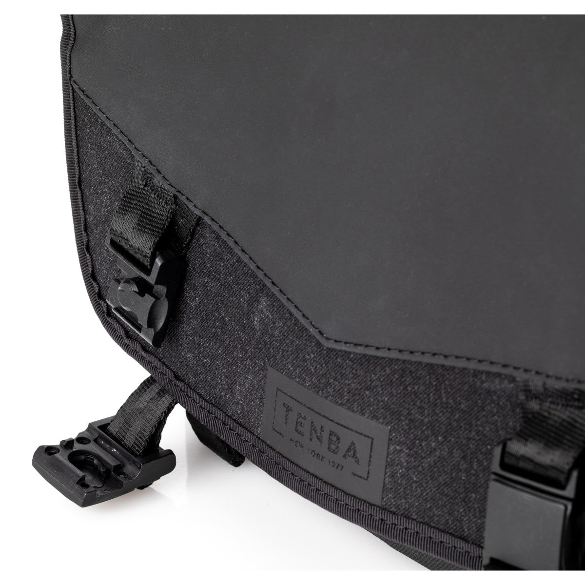 Tenba DNA 9 Slim Messenger Bag